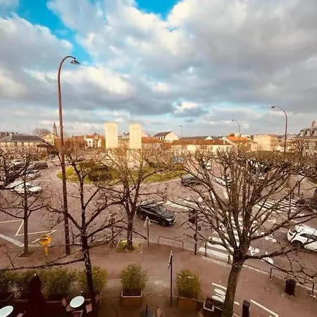 L'Escale Versailles Paris G/W/N Exterior photo